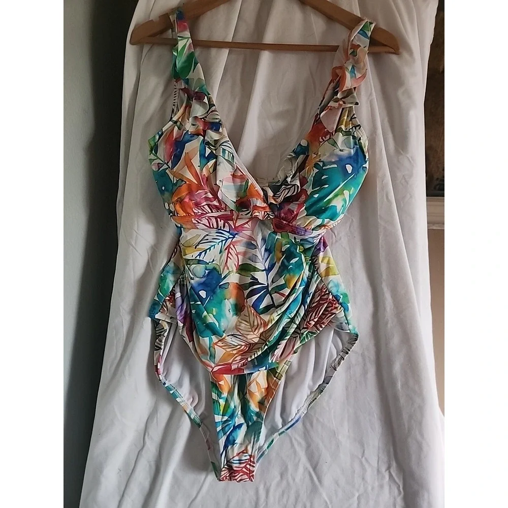 Ralph Lauren Womens Surplice  Ruffled Floral One Piece Swimsuit Size 14‎ Multi